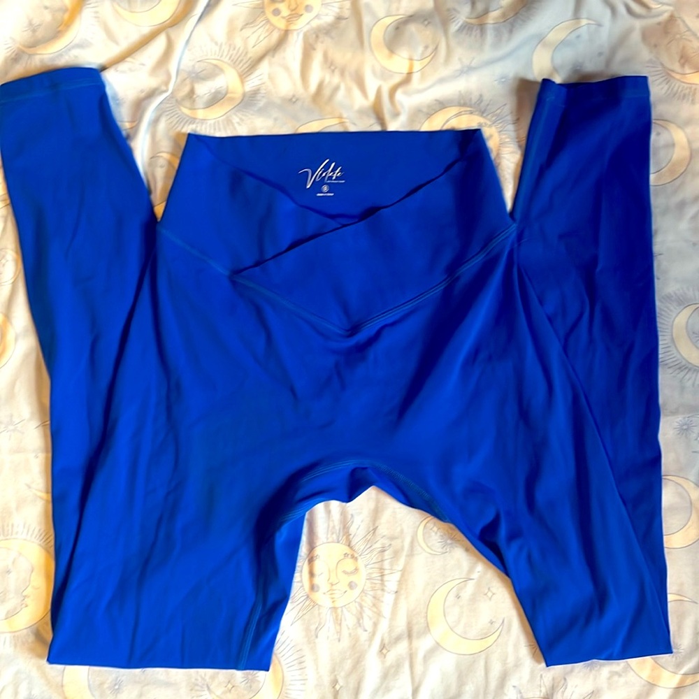 Violate the Dress Code Blue leggings in size Small